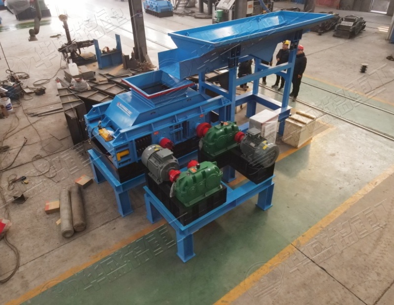 石墨塊齒輥破碎機