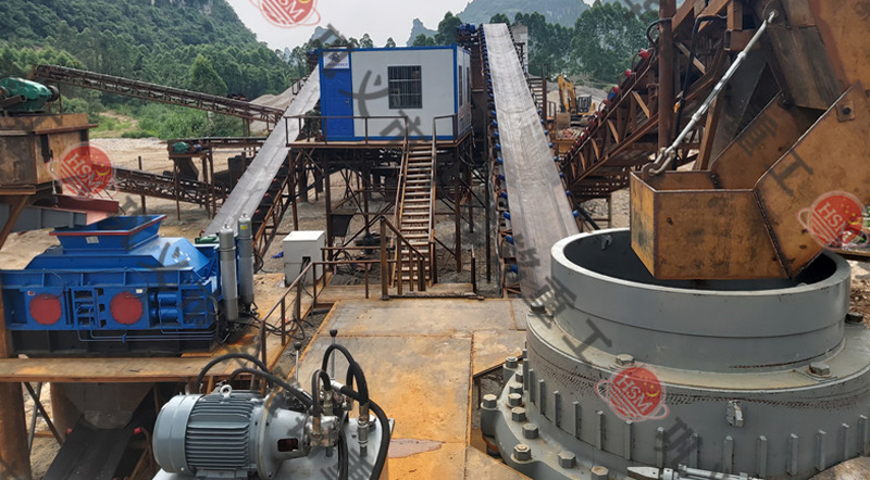 黃石破碎機生產現場