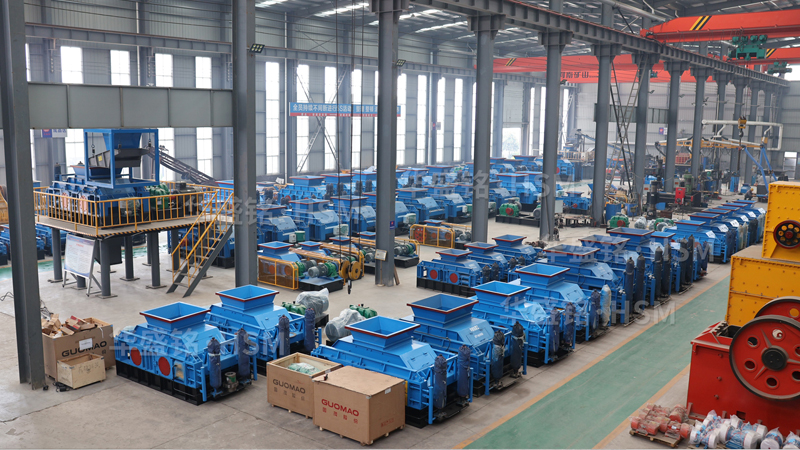 花崗巖液壓對輥破碎機多少錢？有沒有好的廠家推薦？